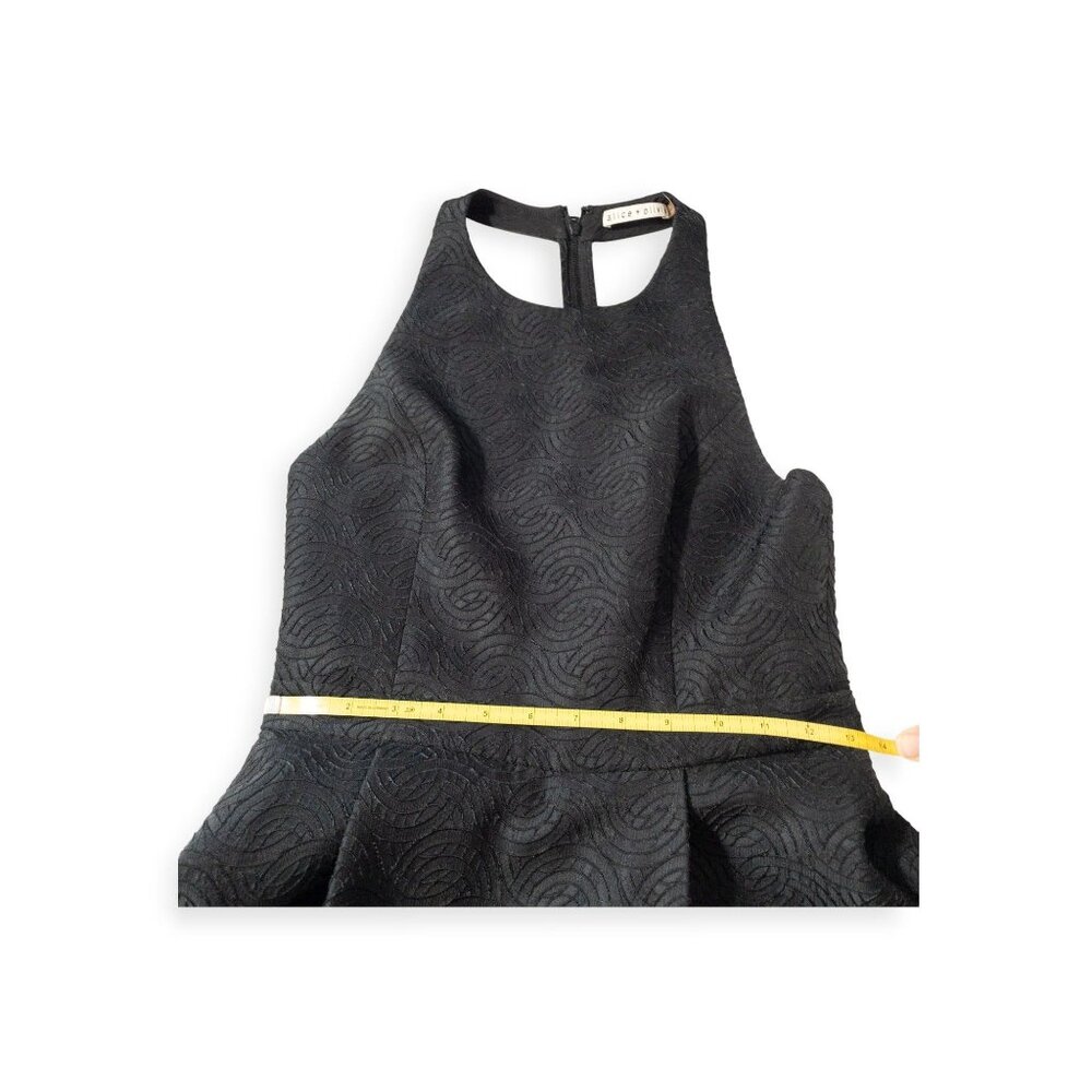Alice + Olivia Danie Open Back Dress Black Textured Cocktail Dress SZ 4 - Picture 8 of 14